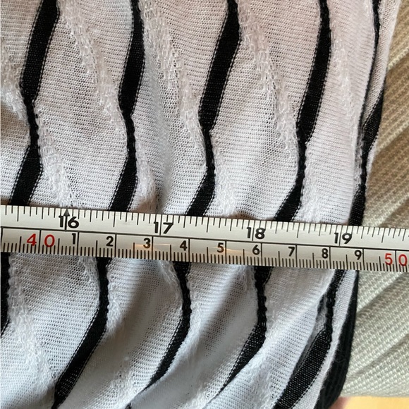 Vintage Club U.S.A. Black and White Tee - Picture 5 of 7